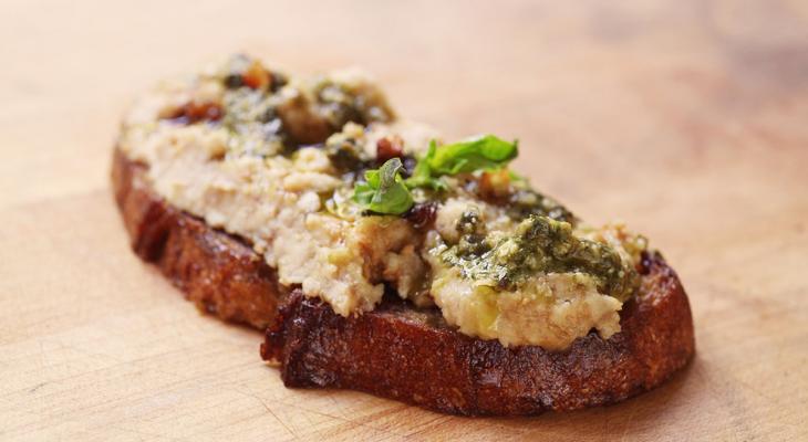 White Bean Crostini with Pancetta and Basil Pesto