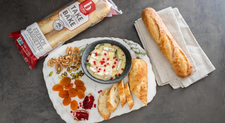 Toasted Baguette with Baked Brie and Fruit